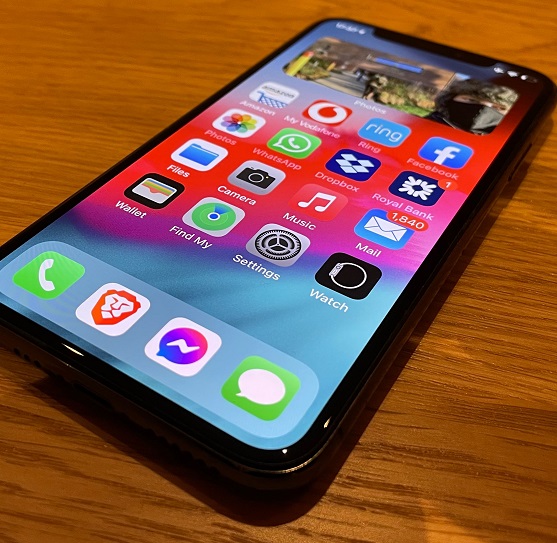 Apple iPhone XS  review
