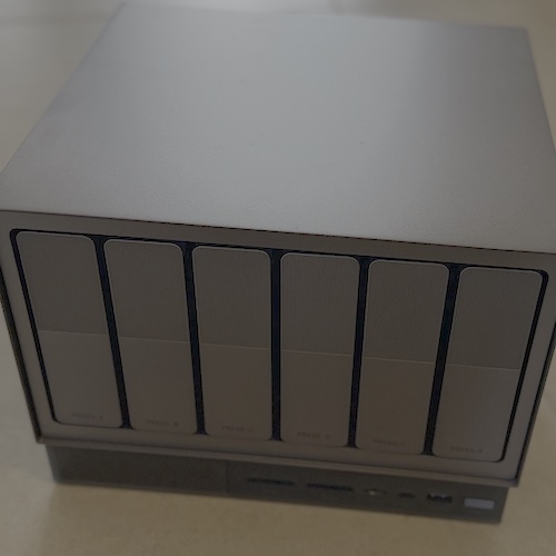 Zettlab AI NAS D6 review